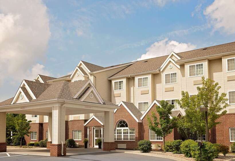 Microtel Inn And Suites By Wyndham Geneva