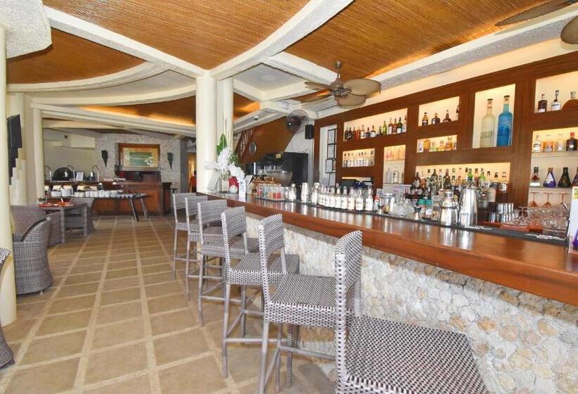 리조트 Ambassador In Paradise