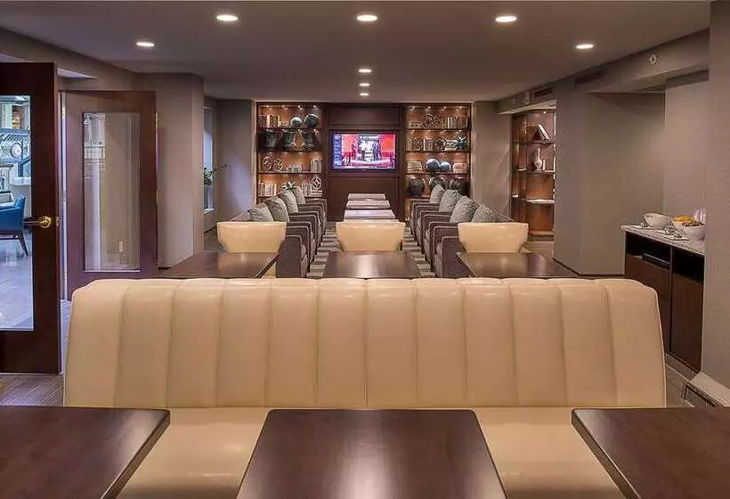 St. Louis Union Station Hotel, Curio Collection By Hilton