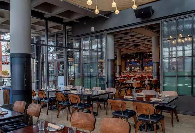 St. Louis Union Station Hotel, Curio Collection By Hilton