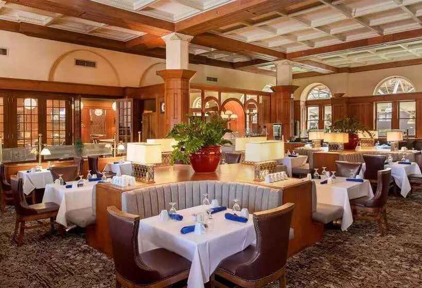 St. Louis Union Station Hotel, Curio Collection By Hilton