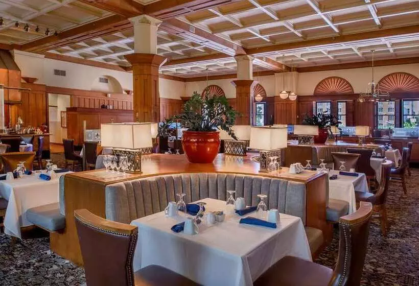 St. Louis Union Station Hotel, Curio Collection By Hilton