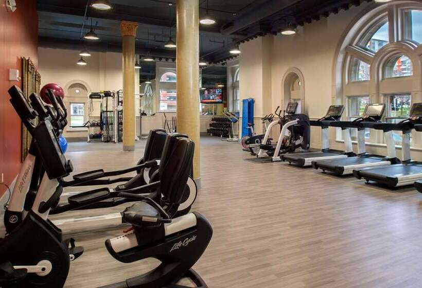 St. Louis Union Station Hotel, Curio Collection By Hilton