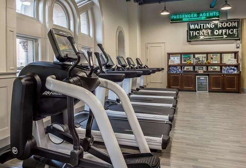 St. Louis Union Station Hotel, Curio Collection By Hilton