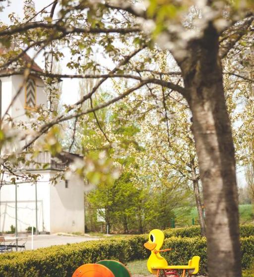 فندق صغير Auberge De La Sauge