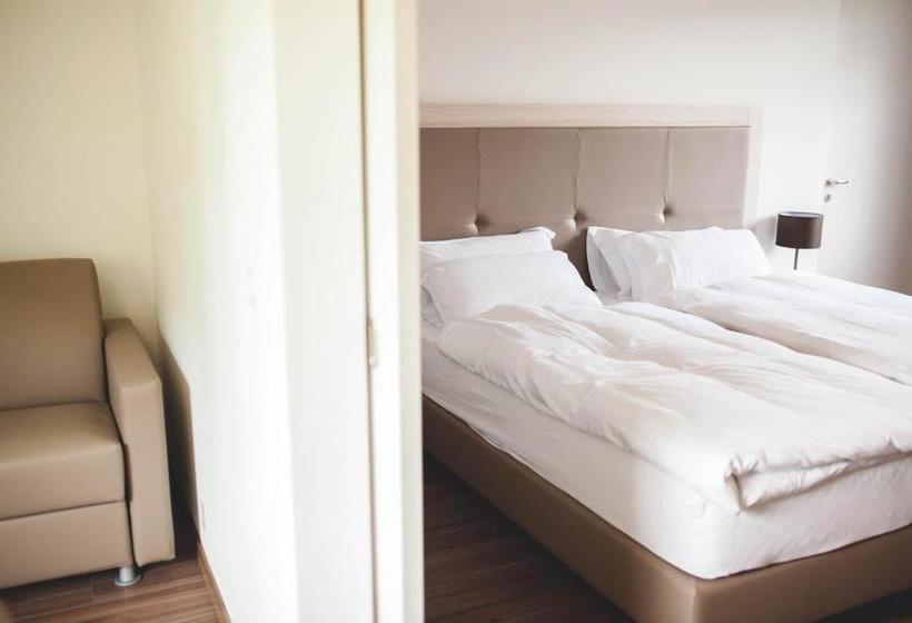 فندق صغير Auberge De La Sauge