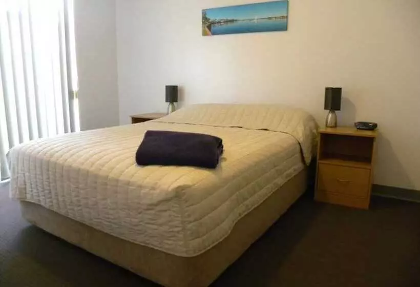 Carnarvon Central Apartments