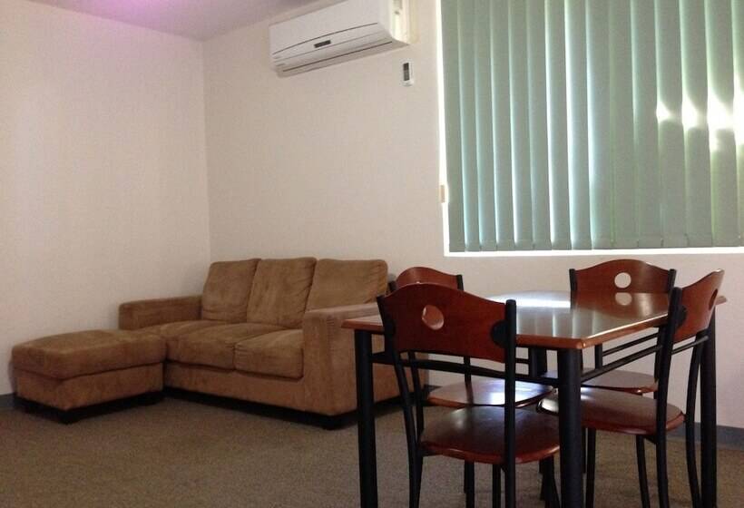 Carnarvon Central Apartments