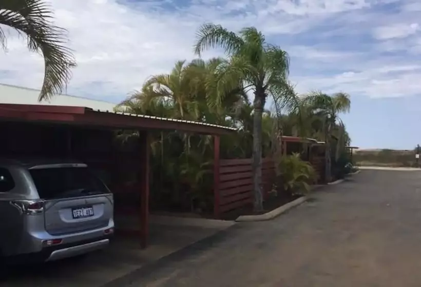 Carnarvon Central Apartments