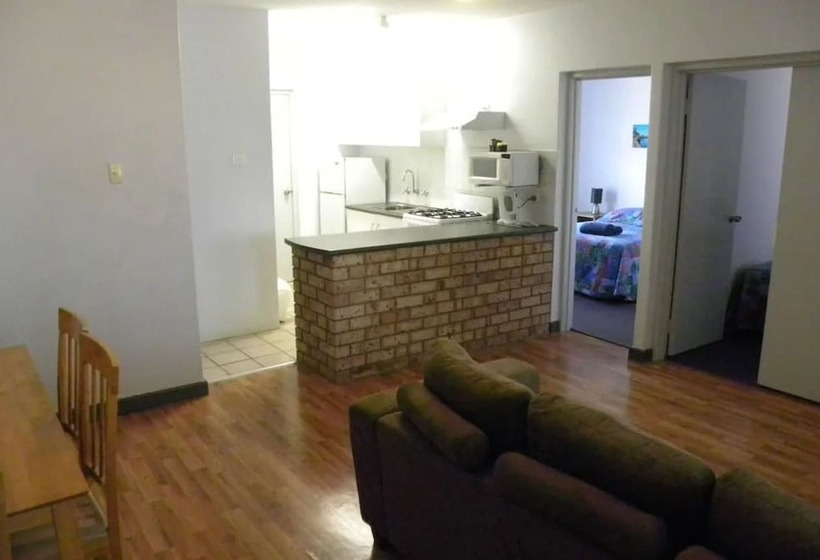 Carnarvon Central Apartments