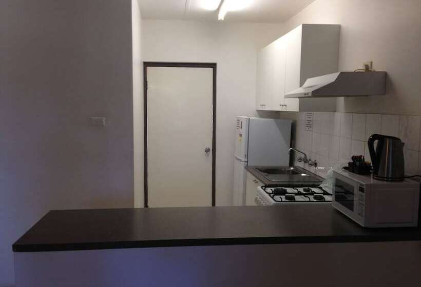 Carnarvon Central Apartments