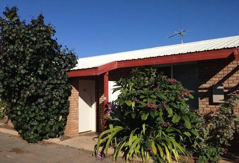 Carnarvon Central Apartments