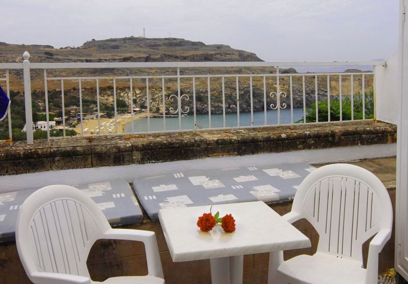 Chrysanthi Studio & Apartments