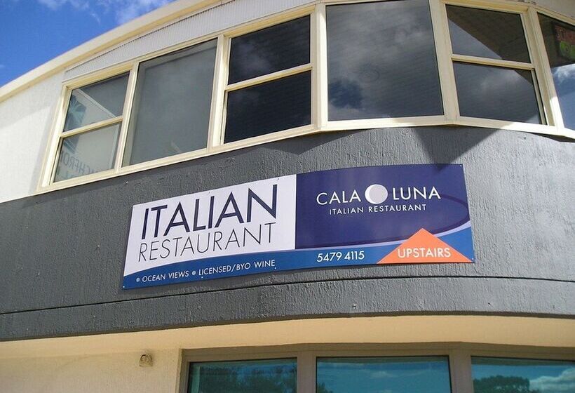 Отель Beachfront Towers