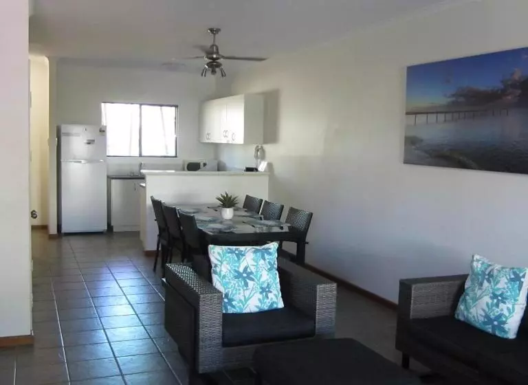 בית מלון כפרי Broome Beach Resort   Cable Beach, Broome