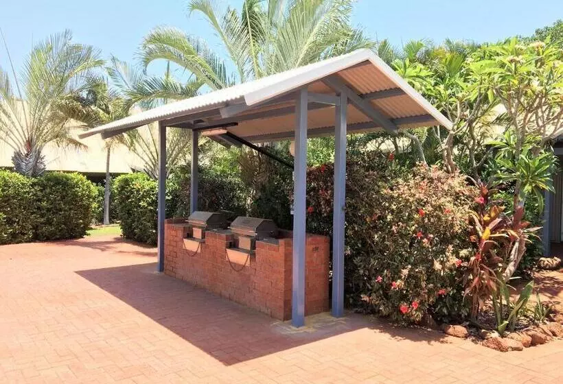 בית מלון כפרי Broome Beach Resort   Cable Beach, Broome