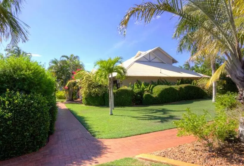 בית מלון כפרי Broome Beach Resort   Cable Beach, Broome