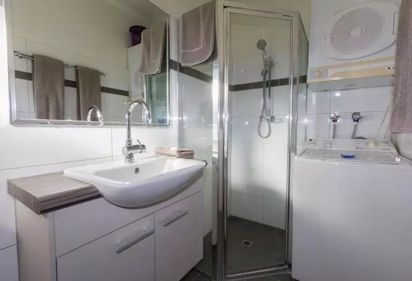 בית מלון כפרי Broome Beach Resort   Cable Beach, Broome