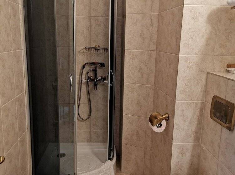 בית מלון כפרי Carol