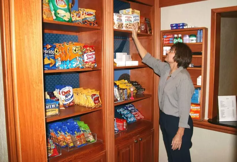 בית מלון כפרי Hampton Inn Clinton