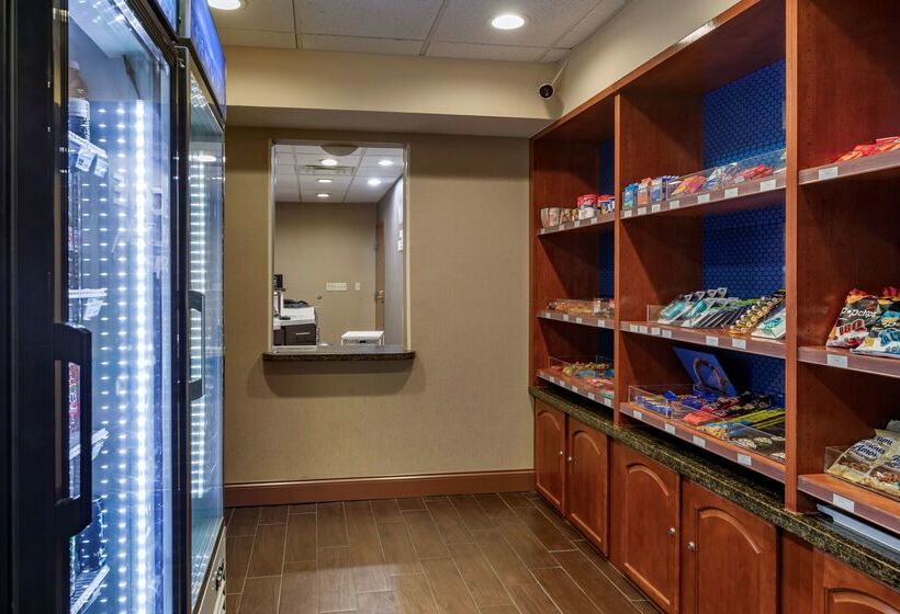 בית מלון כפרי Hampton Inn Norcocoronaeastvale