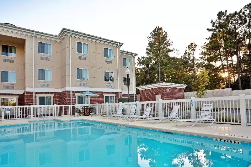 호텔 Holiday Inn Express & Suites Southern Pines Pinehurst Area, An Ihg