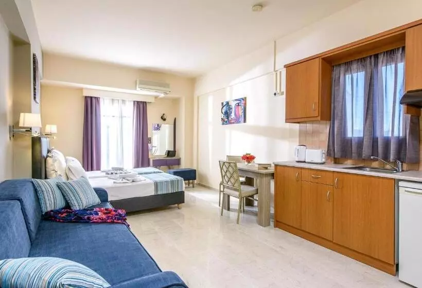 Отель Kleanthi Apartments