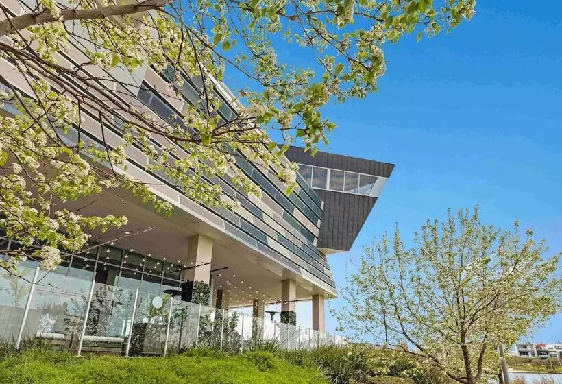 ホテル Mercure Melbourne Caroline Springs