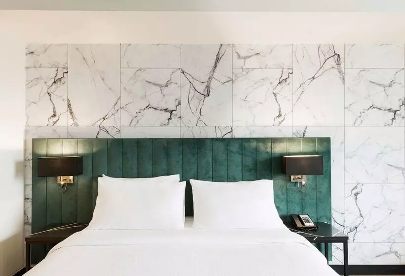 هتل Radisson Blu Anchorage