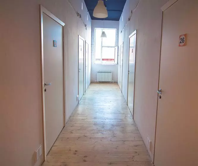 Albergue Fabrika Hostel & Gallery