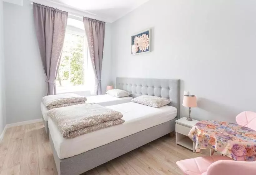 Babel Hostel, Dworzec Pkp, Rynek