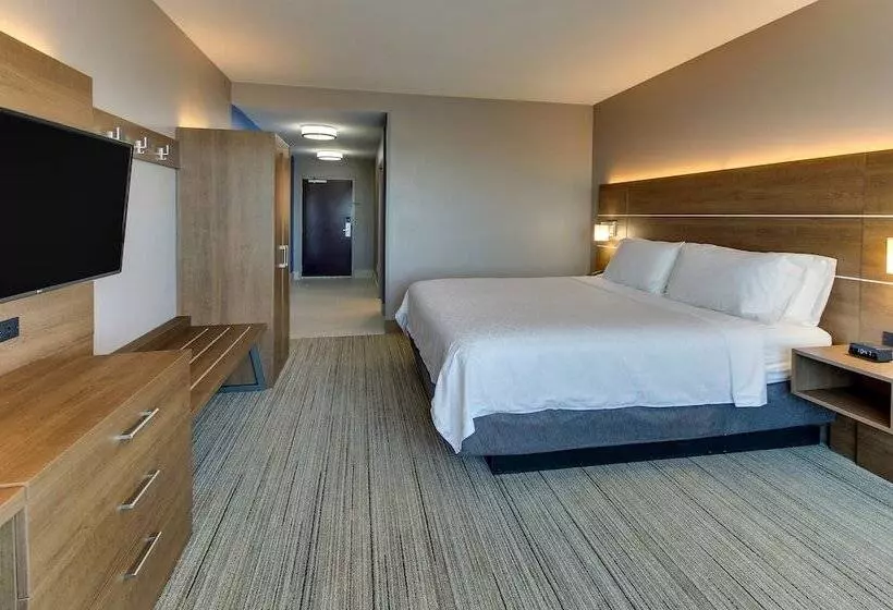 Holiday Inn Express Hotel & Suites Columbus Fort Benning, An Ihg