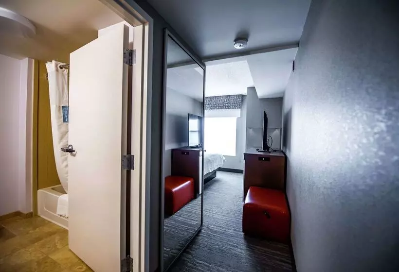 בית מלון כפרי Hampton Inn South Kingstown   Newport Area