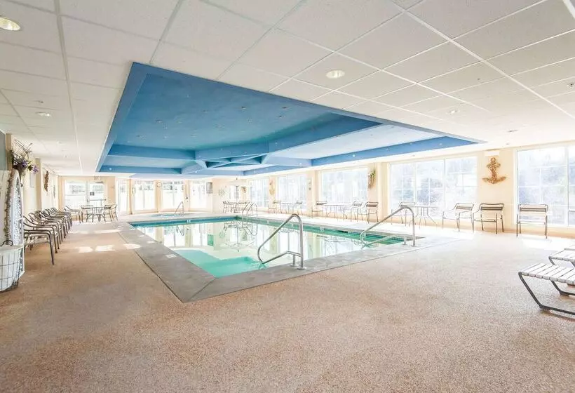 בית מלון כפרי Hampton Inn South Kingstown   Newport Area