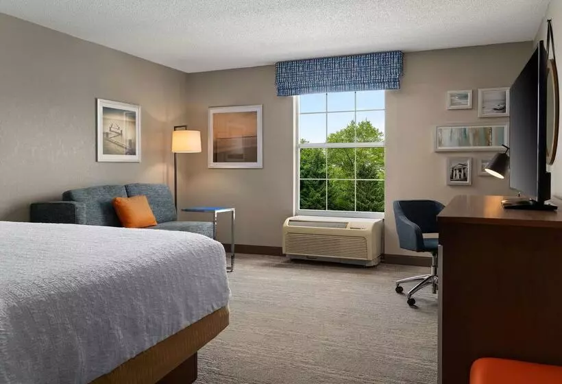 בית מלון כפרי Hampton Inn South Kingstown   Newport Area