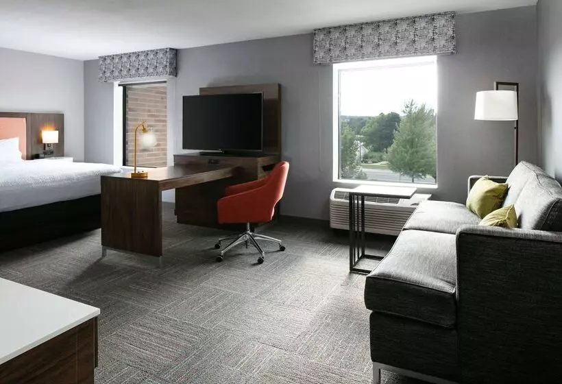 Otel Hampton Inn & Suites West Bend