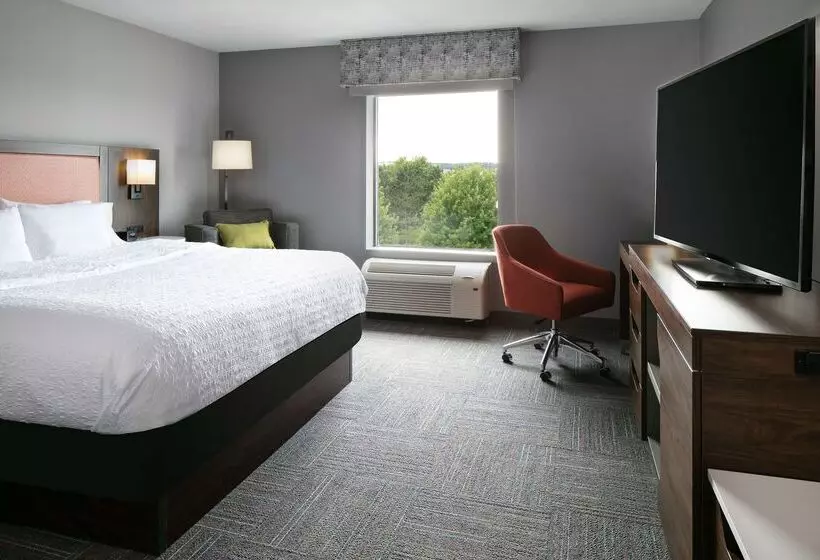 Otel Hampton Inn & Suites West Bend