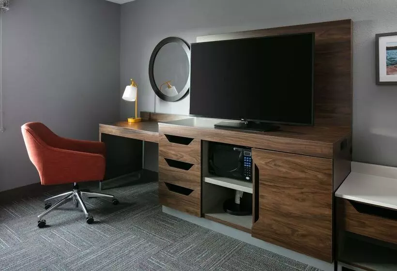 Otel Hampton Inn & Suites West Bend