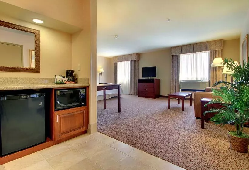Otel Hampton Inn & Suites West Bend