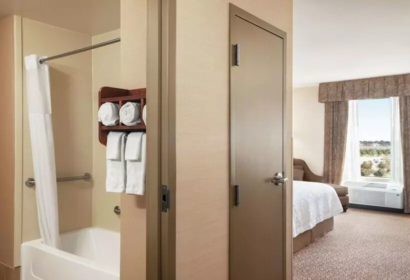 Otel Hampton Inn & Suites West Bend