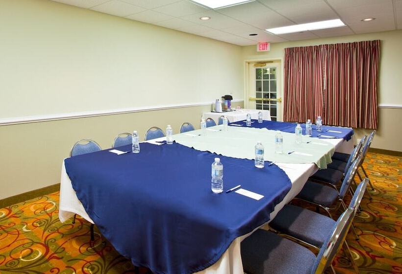 Holiday Inn Express Hotel & Suites Live Oak, An Ihg