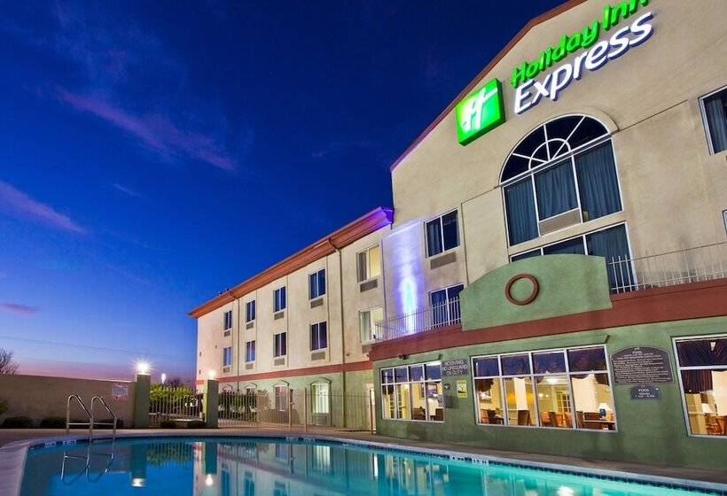 Holiday Inn Express Hotel & Suites Live Oak, An Ihg