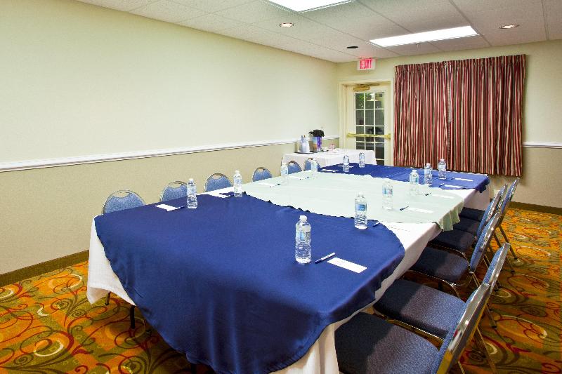 Holiday Inn Express Hotel & Suites Live Oak, An Ihg