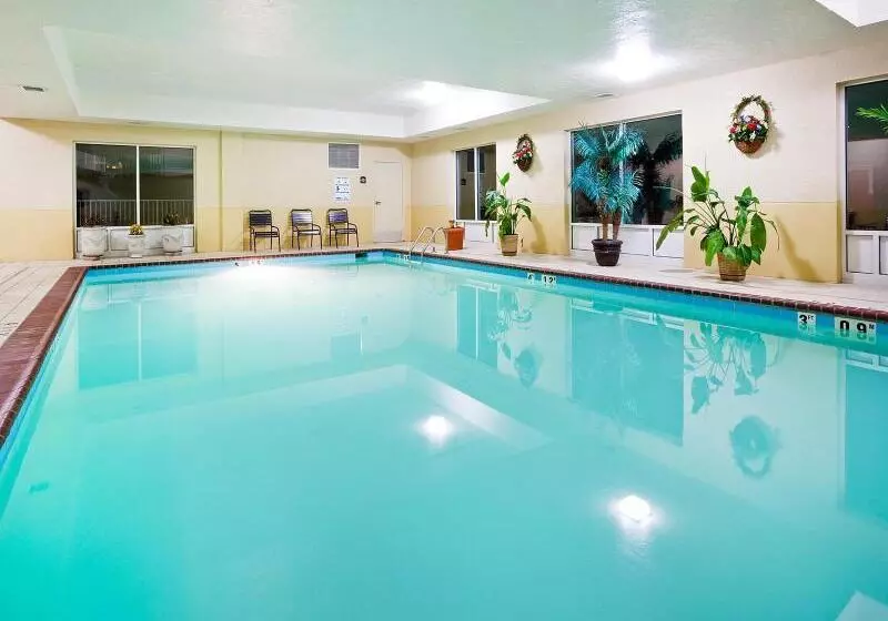 Holiday Inn Express Hotel & Suites Live Oak, An Ihg