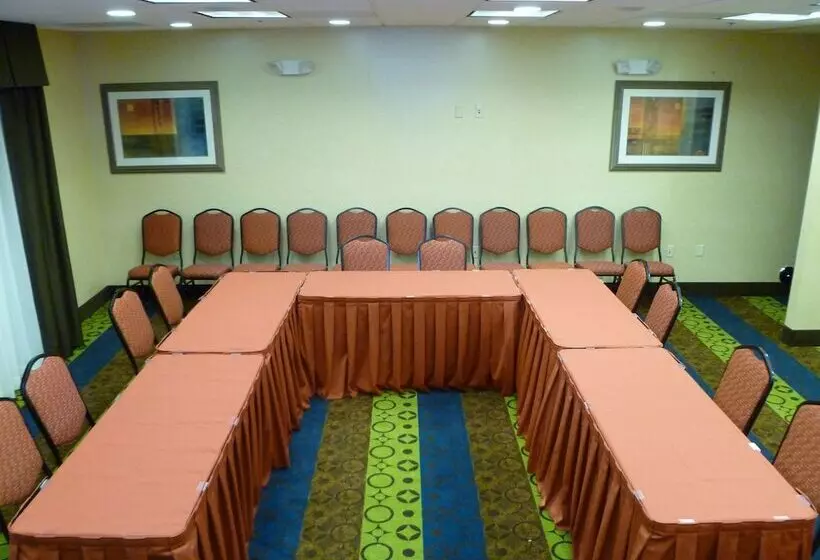 Holiday Inn Express Hotel & Suites Twentynine Palms, An Ihg