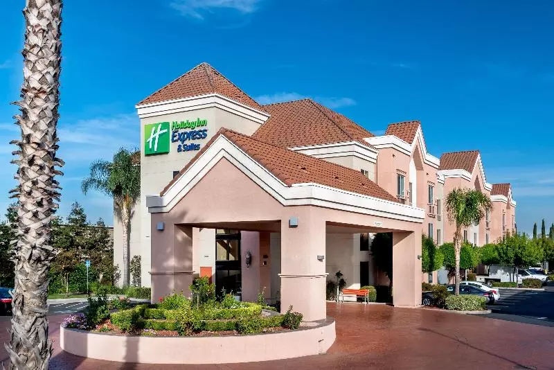 Szálloda Holiday Inn Express & Suites Lathrop, An Ihg