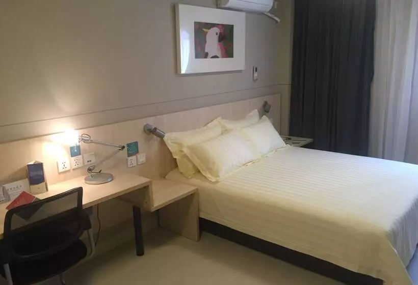 Hotel Jinjiang Inn Changchun Quan’an Square