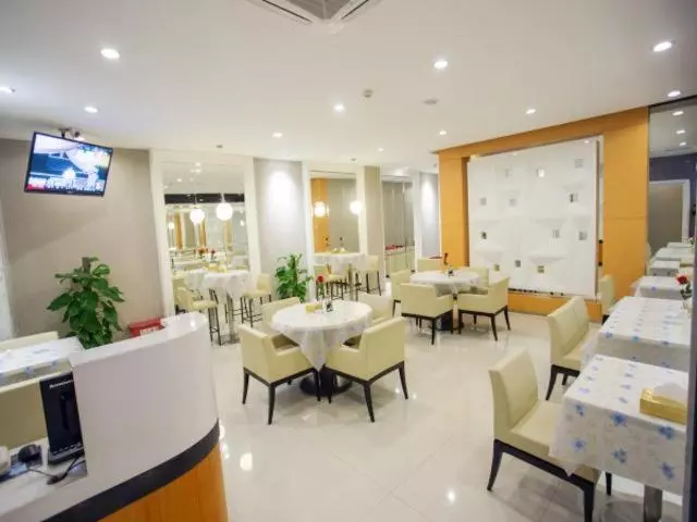 Отель Jingjiang Inn Nanjing Mochou Lake