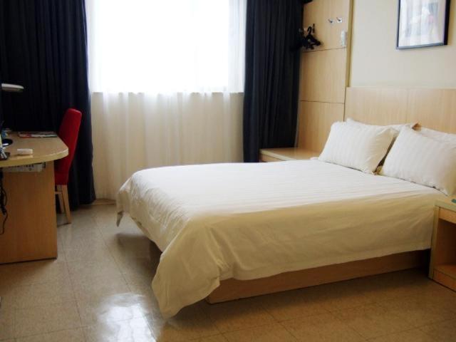 酒店 Jingjiang Inn Nanjing Mochou Lake