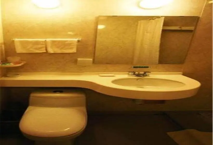 ホテル Jinjiang Inn Qingdao Zhongshan Road